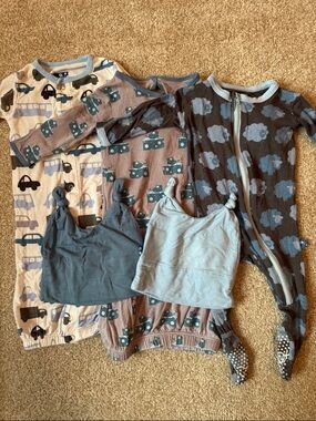 Retired patterns! KicKee Pants gown and pajama bundle with 2 newborn hats